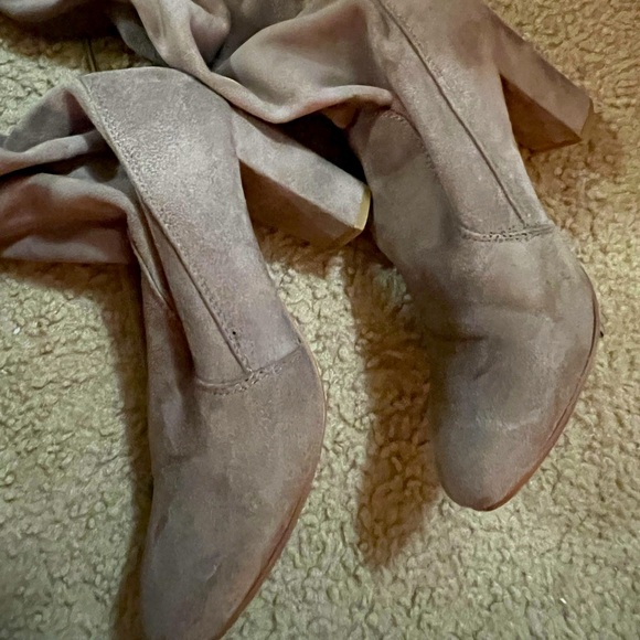 Chinesse laundry over the knees suede boots - Picture 2 of 6
